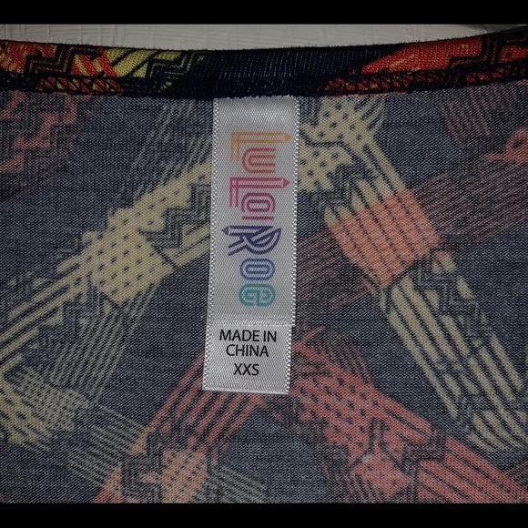NWOT LuLaRoe Women’s Perfect T Shirt - Picture 3 of 4